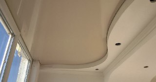 Натяжной потолок на балкон Донецк, цена 6569 руб.